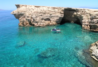 Epano Koufonissi, Küste