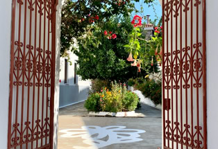 Tor mit Blumen, Insel Samos