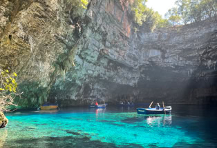 Höhle am Durchfluss, Kefalonia