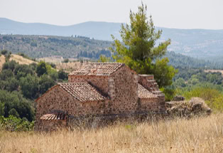 Altes Dorf auf der griechischen Insel Euböa