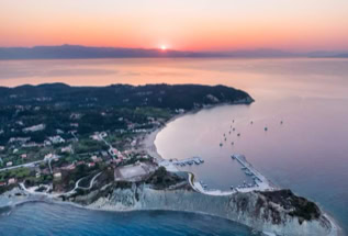 Aspti Ammos Strand, Othoni