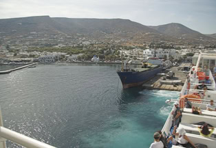 Einfahrt in den Hafen von Parikia, Paros
