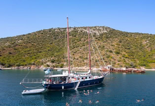 Bootstrip nach Peristera, baden